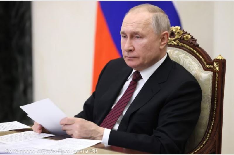 Президент России Владимир Путин подписал Указ «О мерах поддержки многодетных семей».