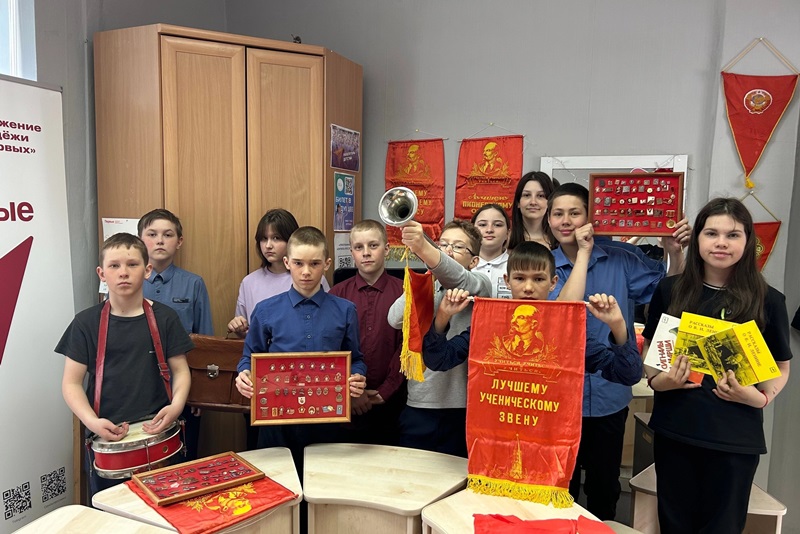 Усть-усинским школьникам рассказали о пионерии.