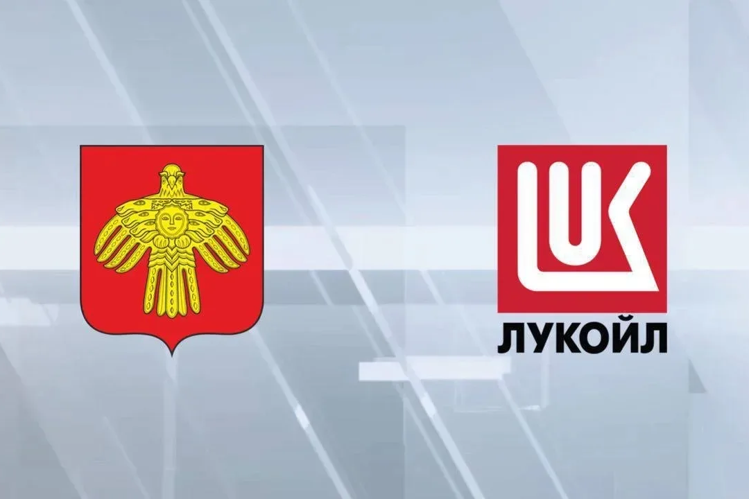 герб Республики Коми и логотип компании "ЛУКОЙЛ".
