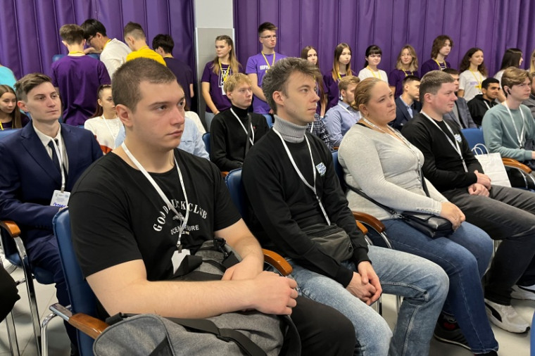 В Молодёжном центре Усинска стартовал республиканский тренинг-марафон «Энергия молодых».