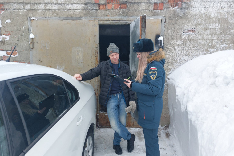 В очередной раз сотрудники ОНД и ПР г. Усинска провели профилактический рейд в гаражных кооперативах МО «Усинск».