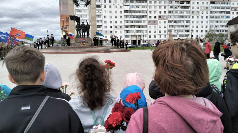 Усинск помнит: минутой молчания почтили память героев Великой Отечественной войны.